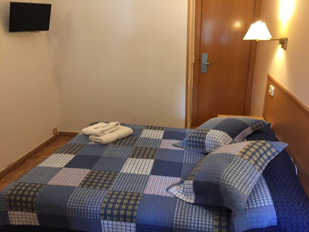 Hostal Rio De Castro Barcelona Luaran gambar