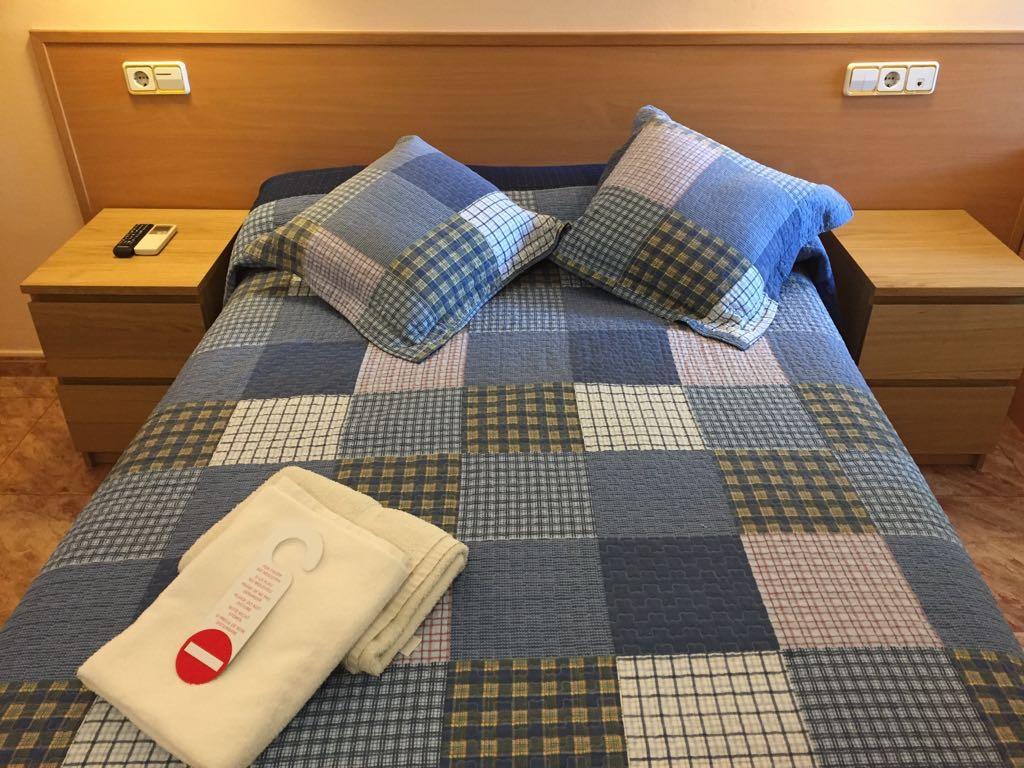 Hostal Rio De Castro Barcelona Luaran gambar