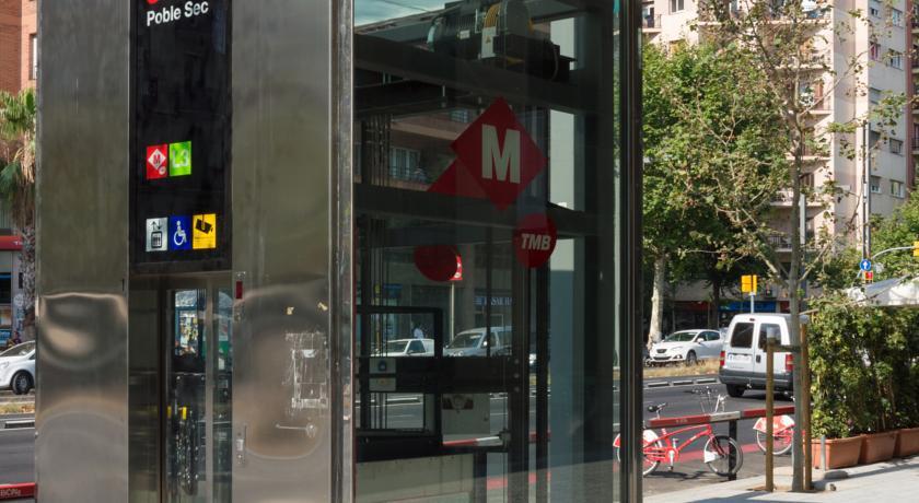 Hostal Rio De Castro Barcelona Luaran gambar