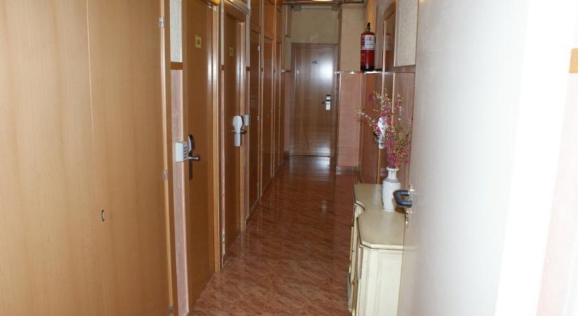 Hostal Rio De Castro Barcelona Luaran gambar
