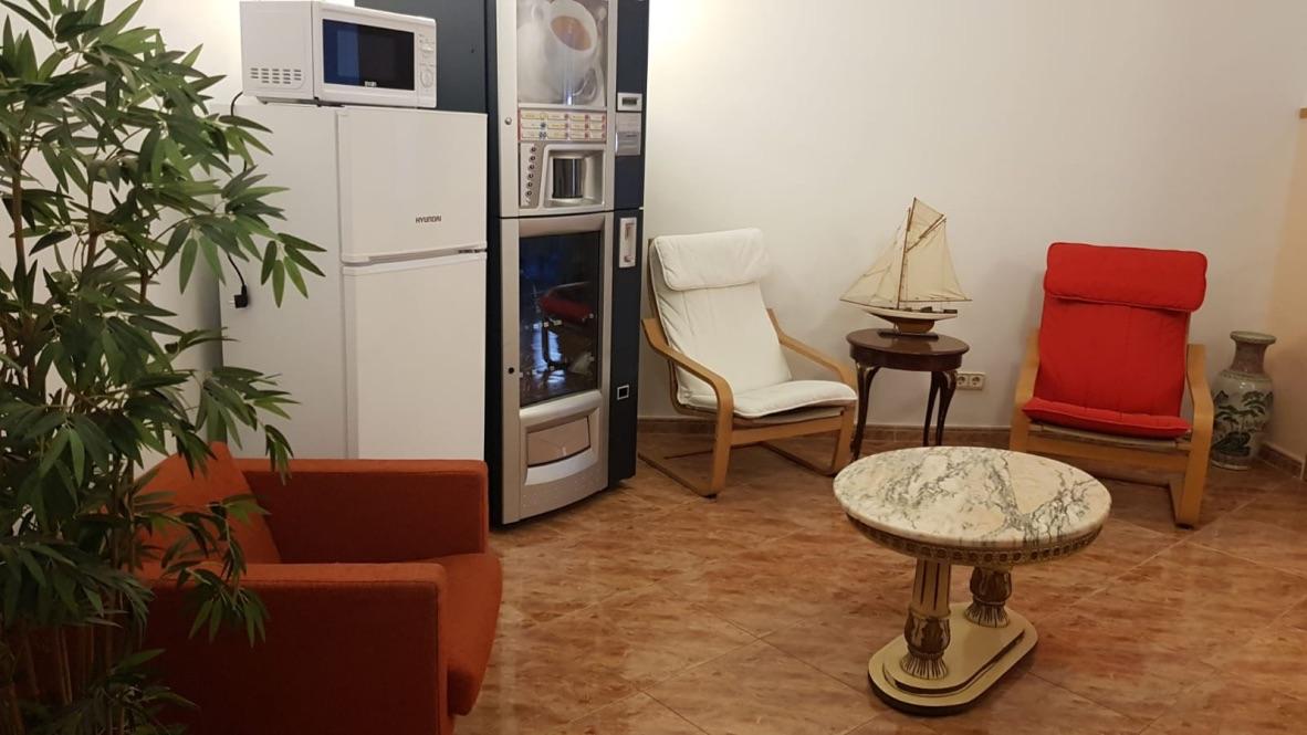 Hostal Rio De Castro Barcelona Luaran gambar