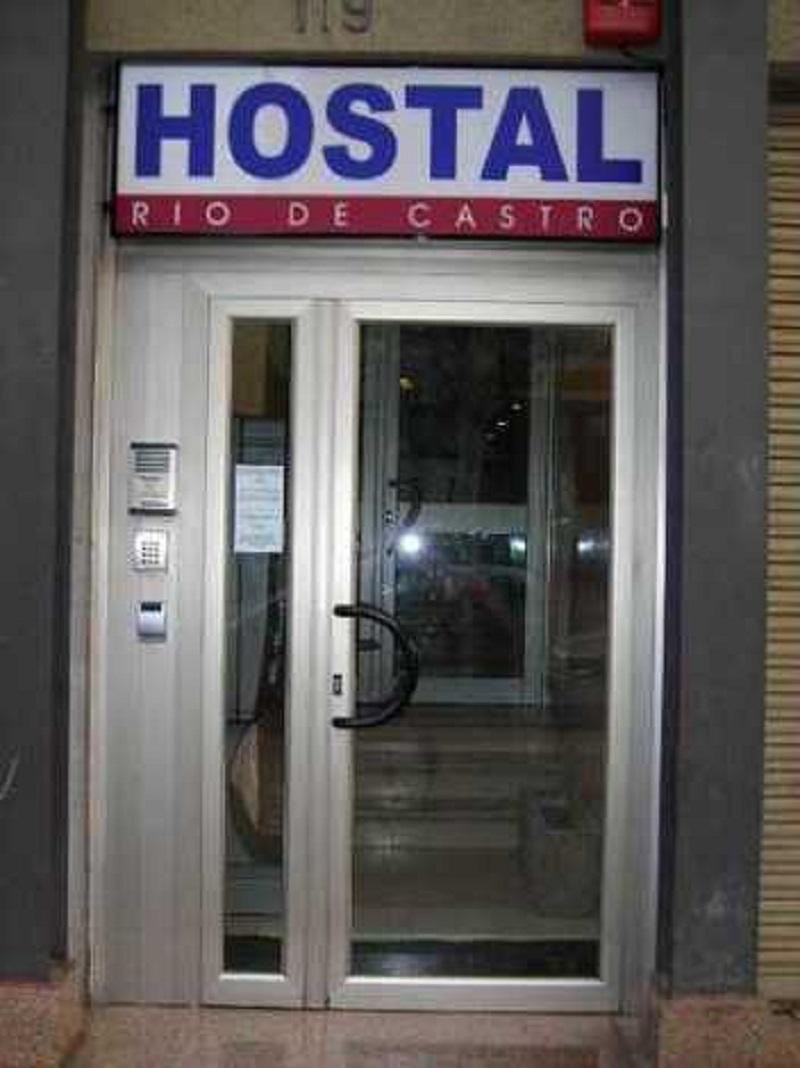 Hostal Rio De Castro Barcelona Luaran gambar