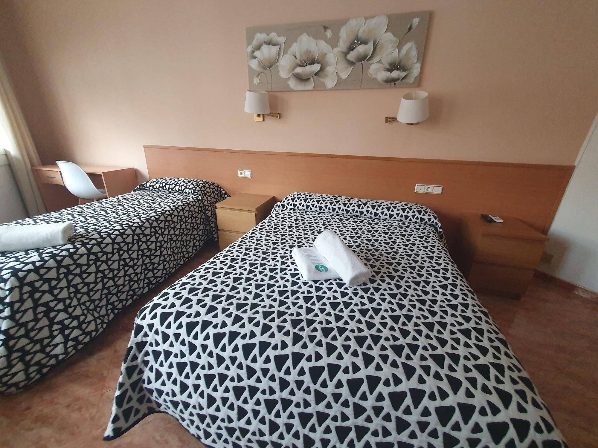 Hostal Rio De Castro Barcelona Luaran gambar