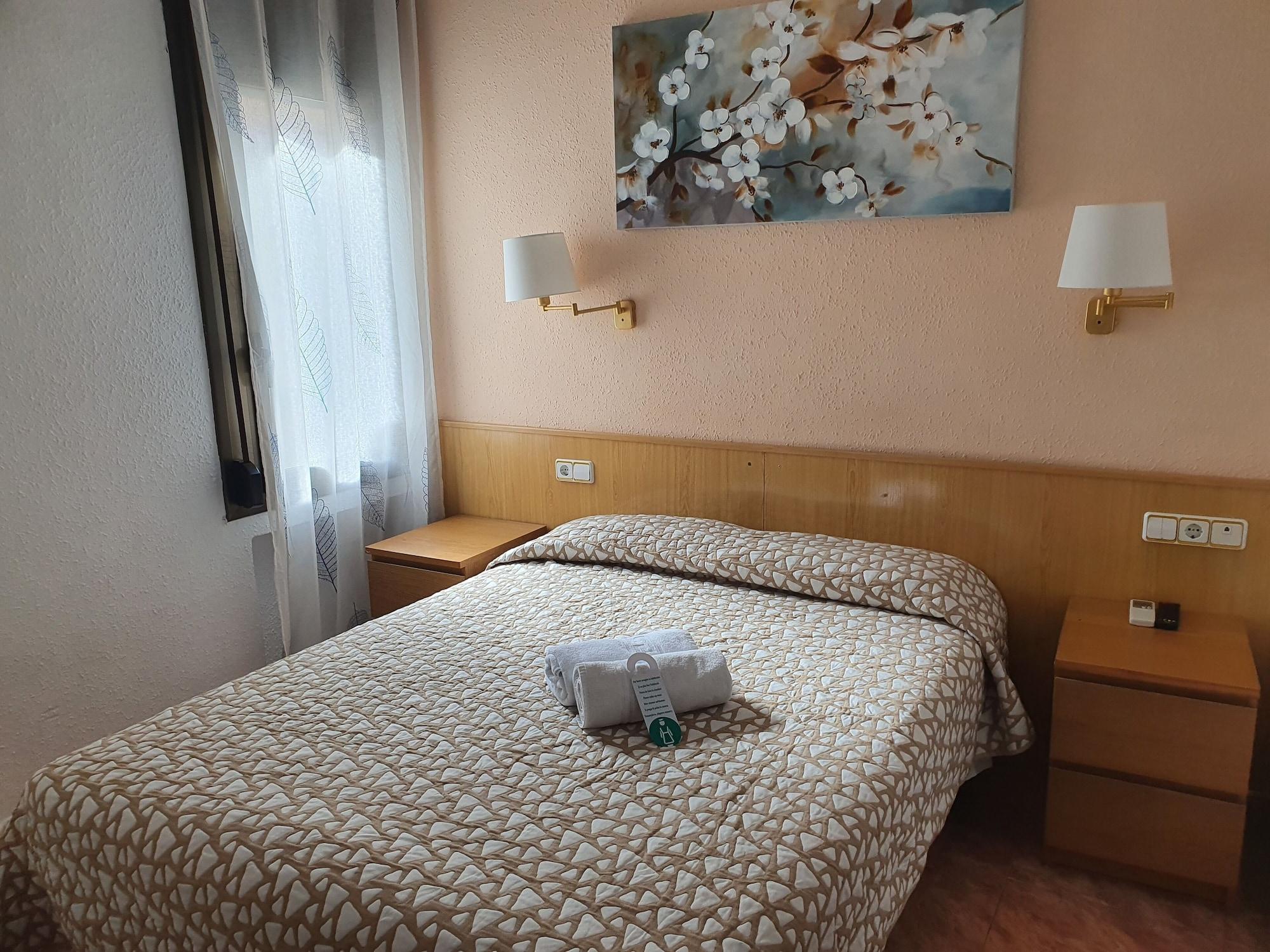 Hostal Rio De Castro Barcelona Luaran gambar