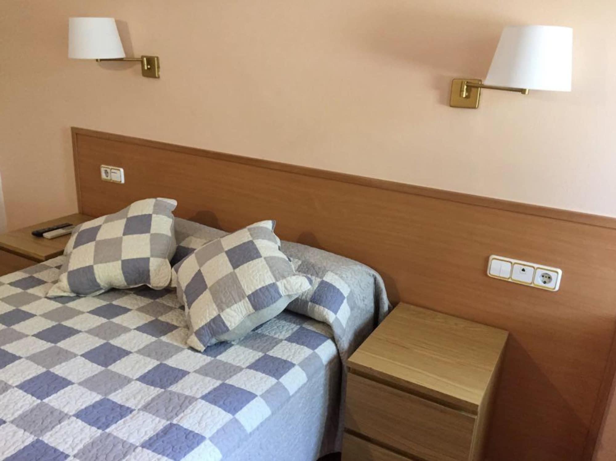 Hostal Rio De Castro Barcelona Luaran gambar