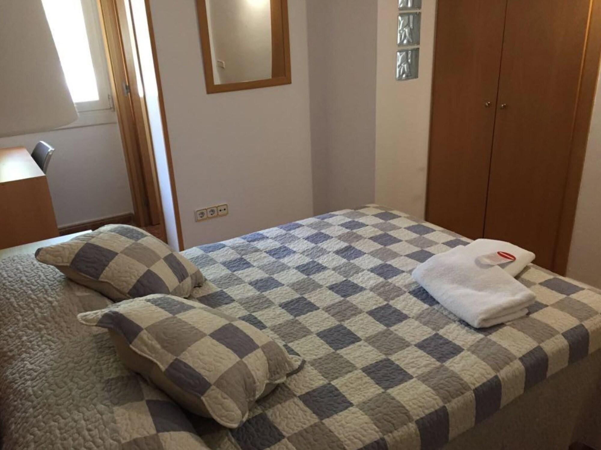 Hostal Rio De Castro Barcelona Luaran gambar