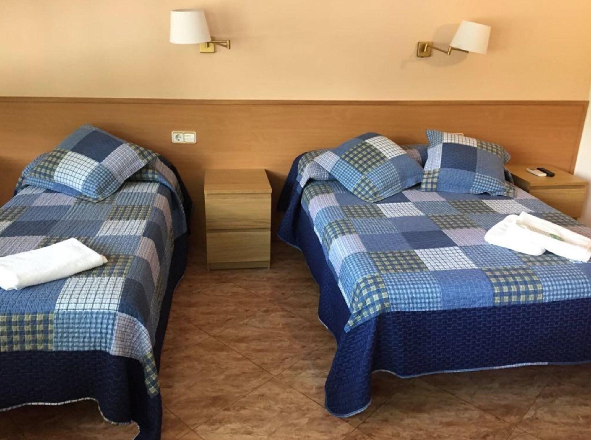 Hostal Rio De Castro Barcelona Luaran gambar